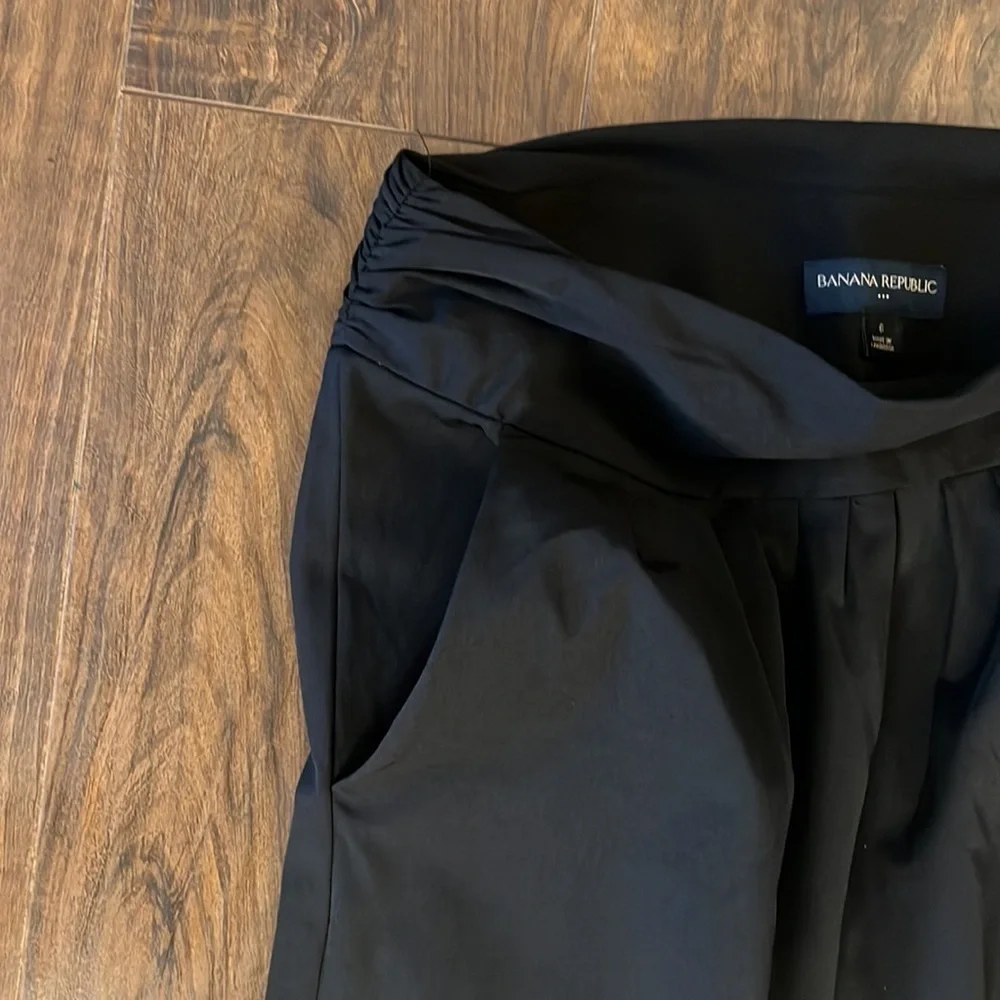 Banana Republic Black Skirt